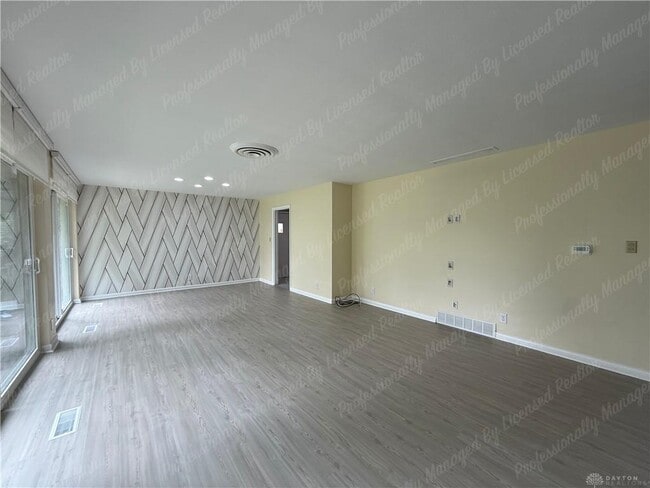 Building Photo - 3776 Dorset Dr