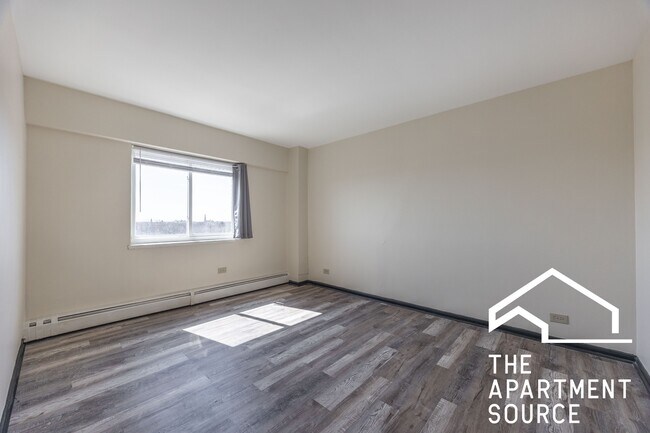 Building Photo - 1400 Chicago Ave