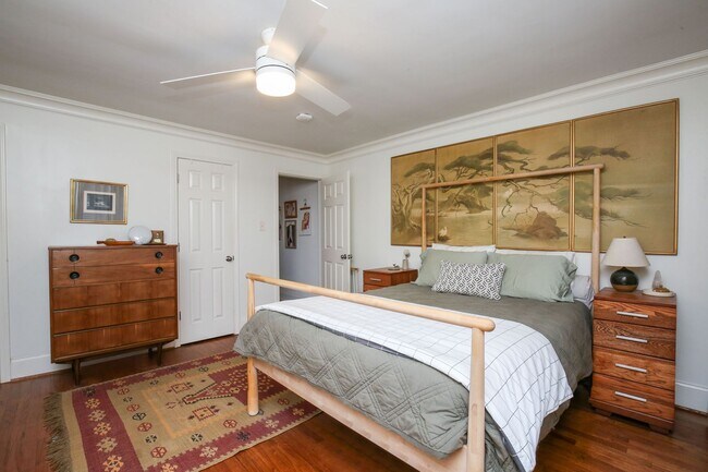 Building Photo - Adorable 3 bedroom ranch with fenced yard!