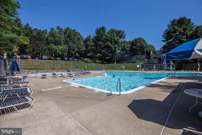 Building Photo - 5200 Crossfield Ct
