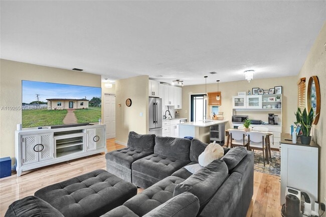 Building Photo - 1300 NW 87th St