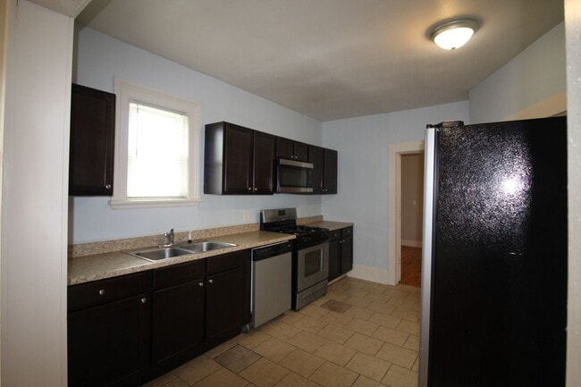 Primary Photo - 4 Bedroom Home on West Side!