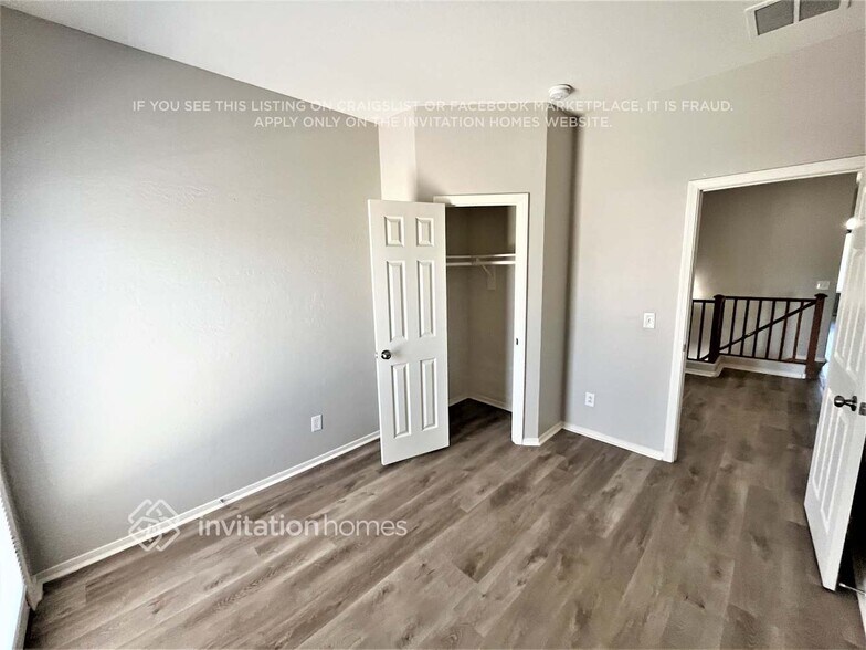Building Photo - 13050 W Larkspur Rd