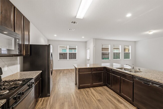 Building Photo - 5758 Manning Crk Trl