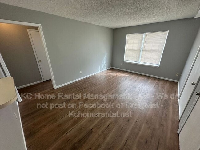 Building Photo - 838 Saddlewood St