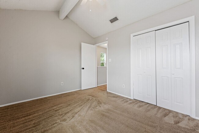 Building Photo - Rawhide Loop Duplex