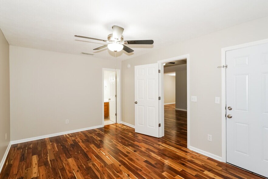 Building Photo - 452 Cedar Park Cir