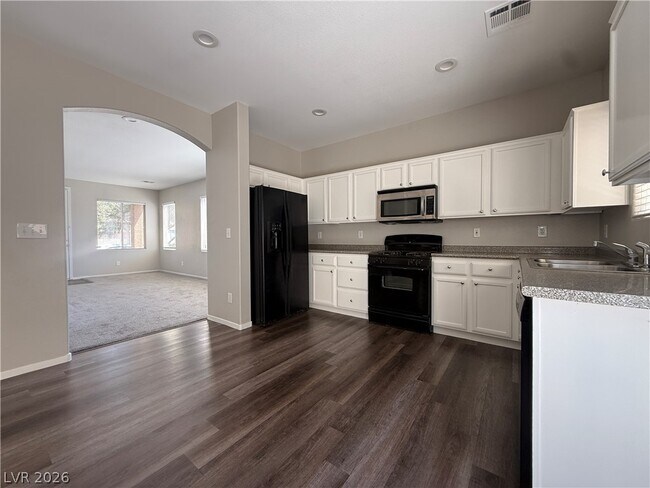 Building Photo - 5983 Secret Island Dr