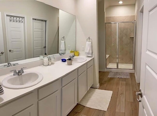 Building Photo - 4016 Spur Trail Dr