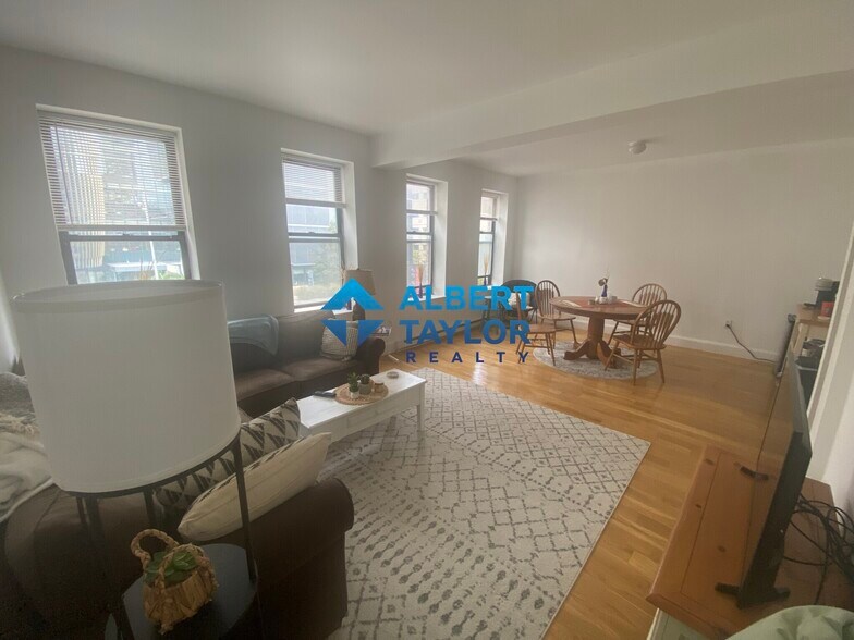 Building Photo - 41 Cunard St