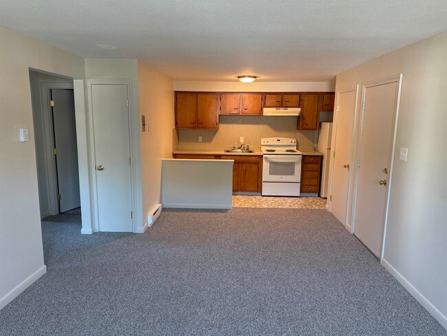Primary Photo - 2 Grand Ave