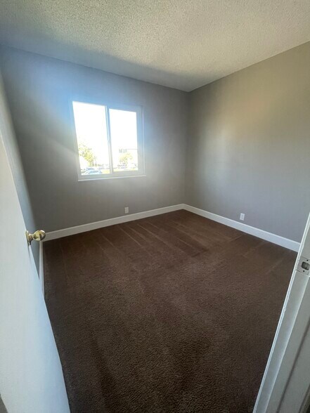 Building Photo - 326 Stafford Way