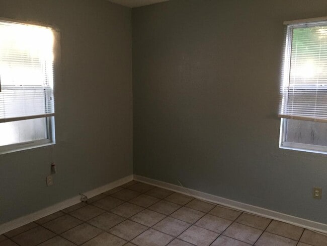 Building Photo - 1479 Pierce St