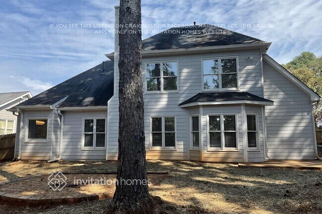 Building Photo - 1205 River Overlook Dr NW
