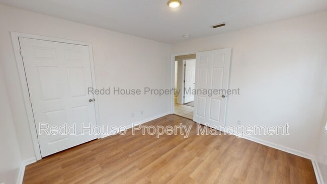 Building Photo - 215 Damascus Rd