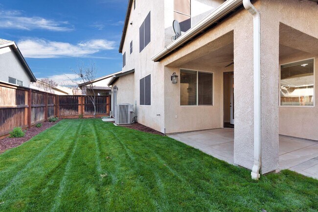 Building Photo - 5629 N Citrus Ln