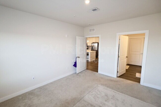 Building Photo - 3800 Maze Runner Dr