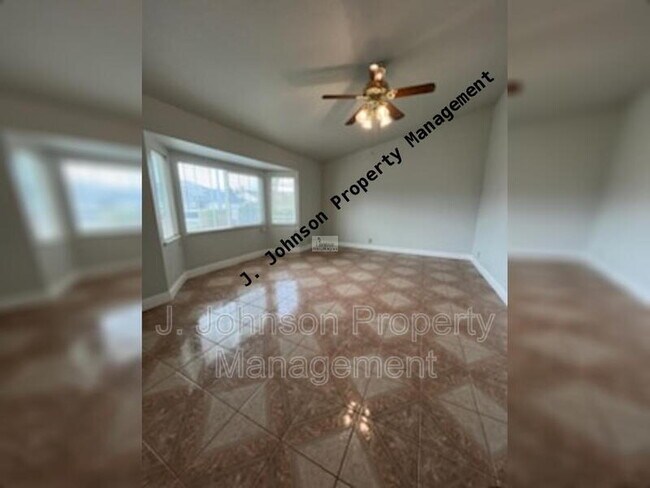 Building Photo - 1144 May Ave