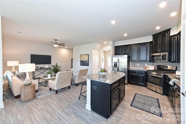 Building Photo - 12620 ES Draper Dr