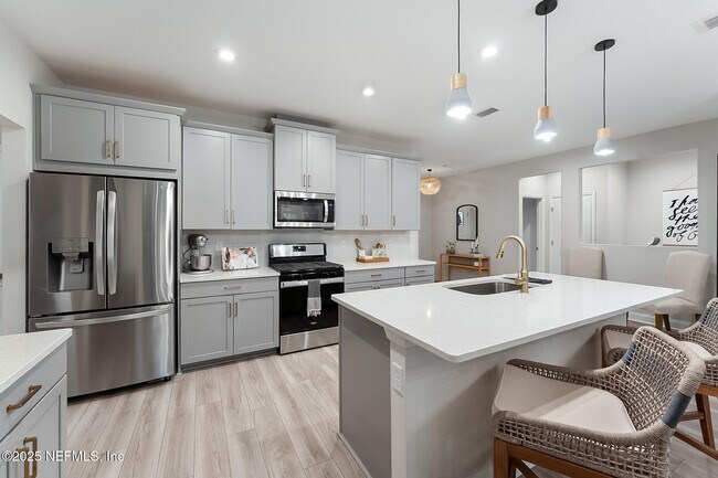 Building Photo - 50 Sydney Cv