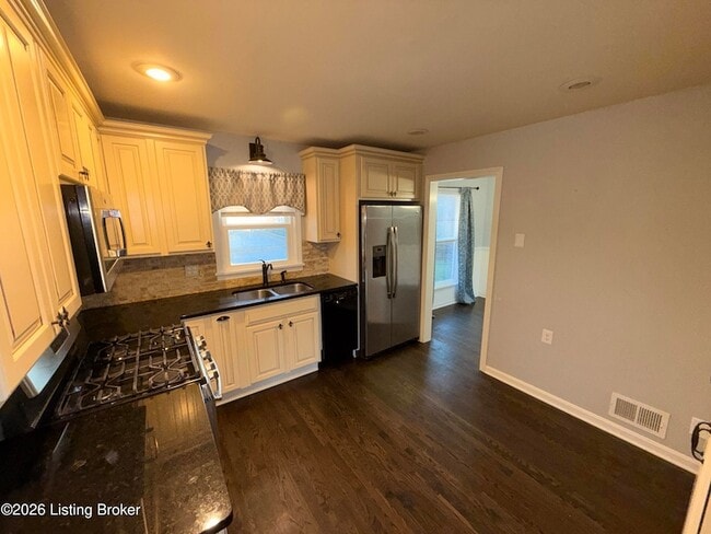 Building Photo - 600 Willow Brook Rd