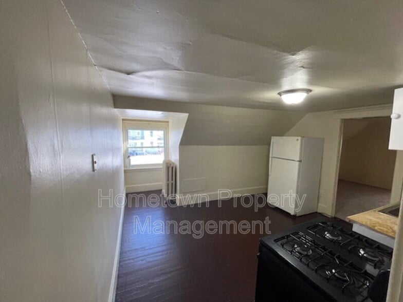 Building Photo - 1851 North St