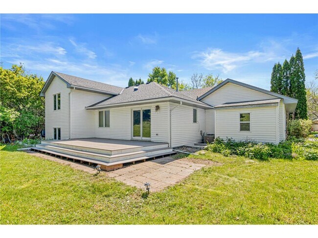 Building Photo - 8551 Flamingo Dr