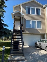 Building Photo - 4 Bedroom Townhome in Hawks Ridge