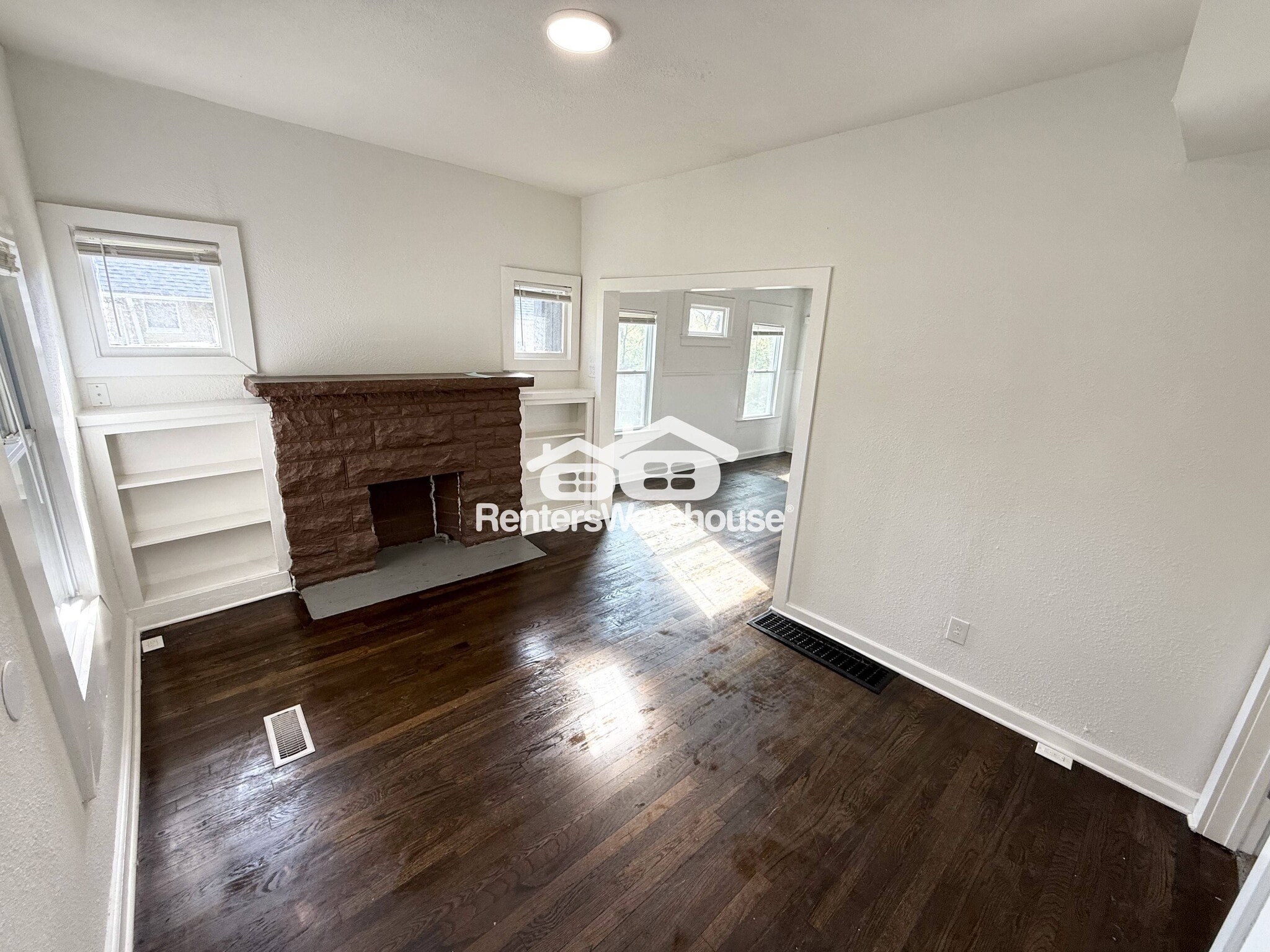 Building Photo - 4434 Park Ave