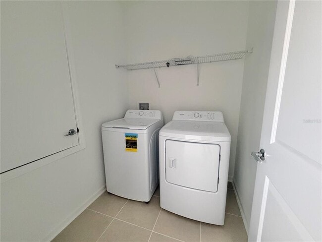 Building Photo - 2467 Rider Rain Ln