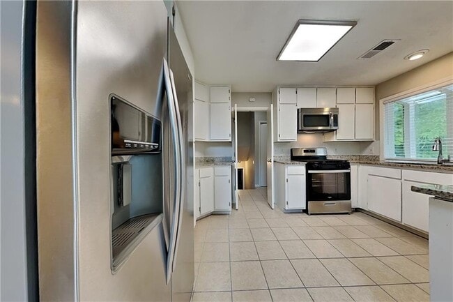 Building Photo - 5142 Manitou Way SW