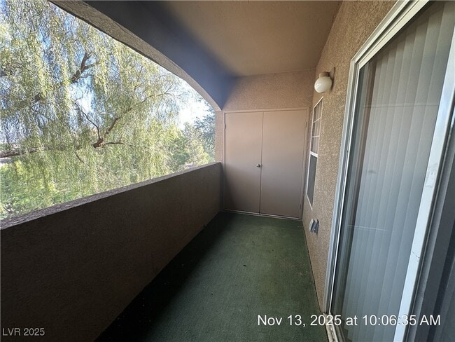 Building Photo - 231 W Horizon Ridge Pkwy