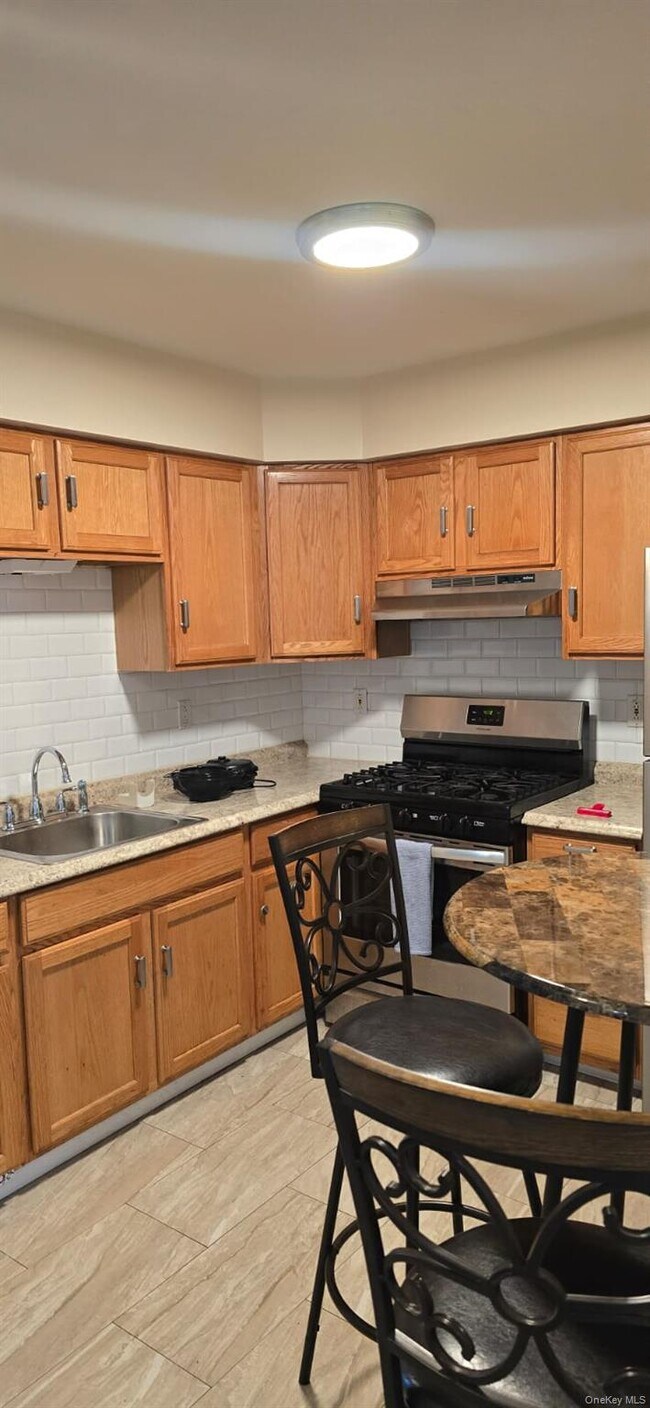 Building Photo - 235 MacDougal St