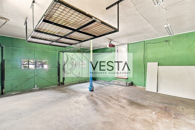 Building Photo - 149 Oakdale Rd