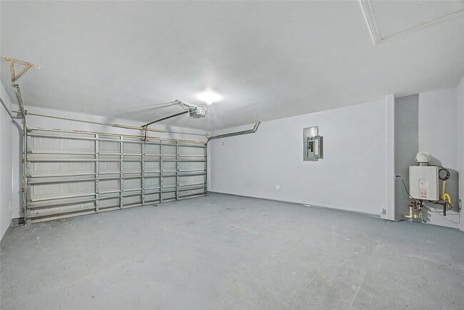 Building Photo - 16430 Rodeo River Rd