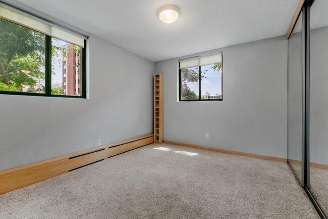 Building Photo - 2530 1st Ave S