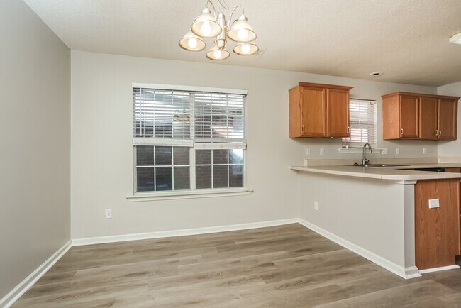 Building Photo - 2806 Maggie Woods Ln