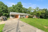 Building Photo - 548 Todd Dr NE