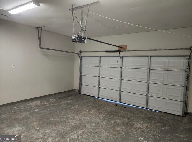 Building Photo - 138 Shady View Pl