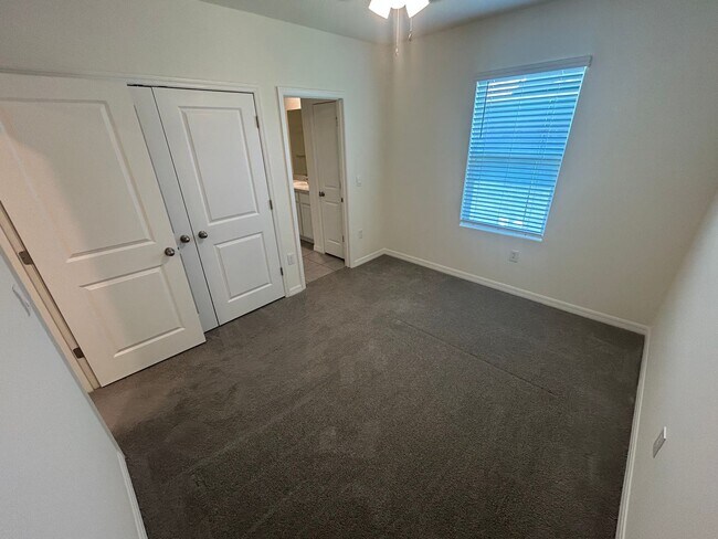 Building Photo - 8736 Milestone Dr