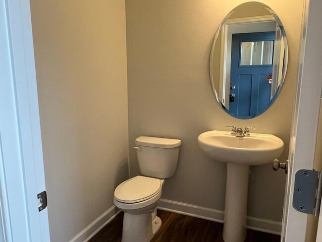 Building Photo - 17 Fairwinds Dr