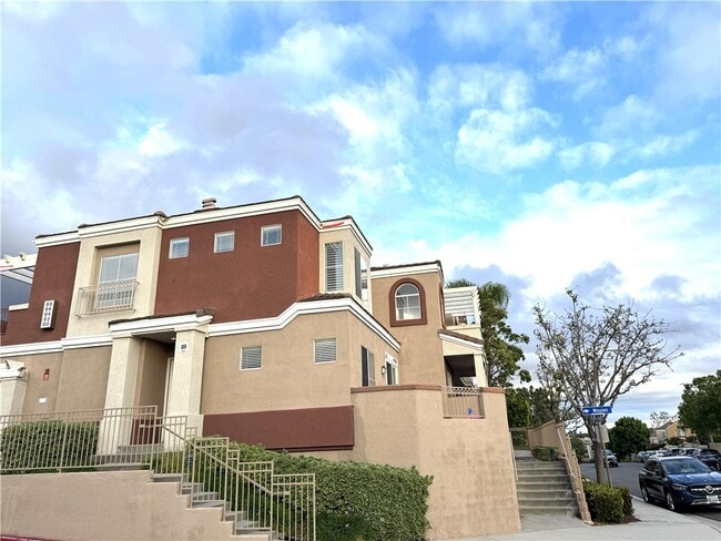 Building Photo - 88 Mission Ct