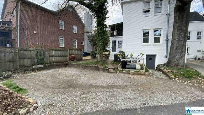 Building Photo - 1087 Columbiana Rd