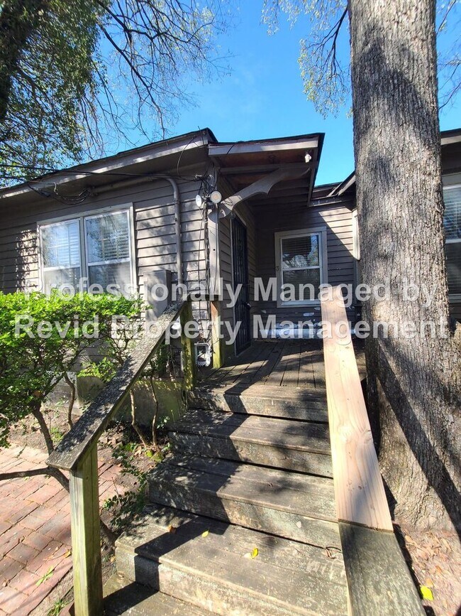 Building Photo - 288 N McLean Blvd