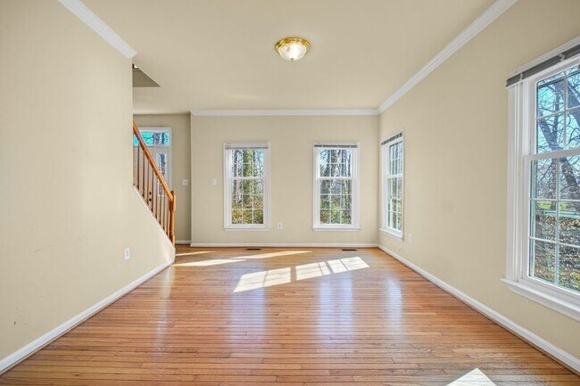 Building Photo - 655 Lancaster St