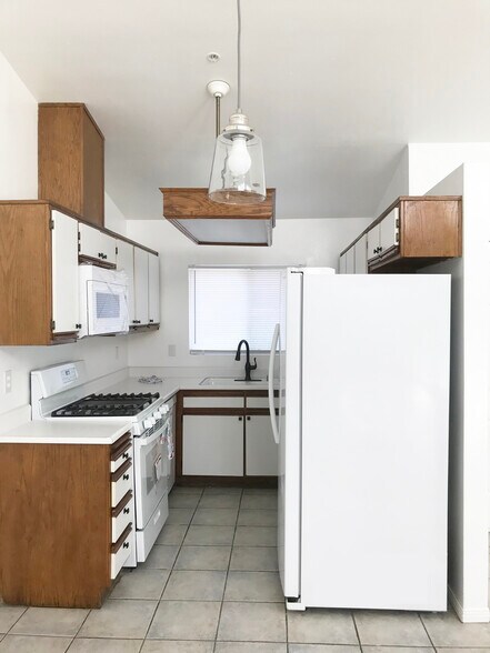 Building Photo - 11377 Osborne Pl
