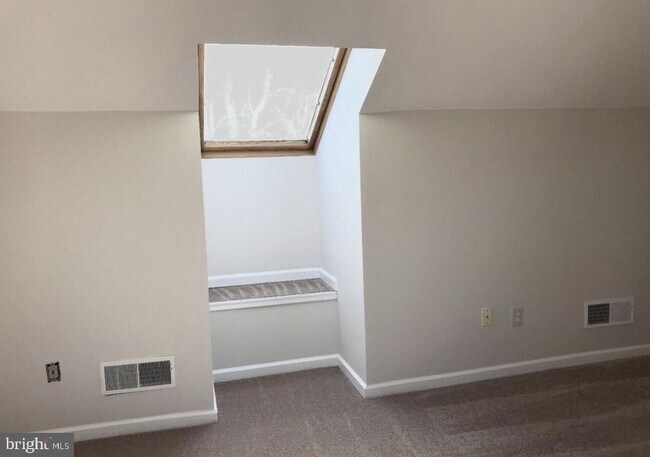 Building Photo - 138 Medinah Dr