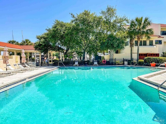 Building Photo - 106 Port Royal Way