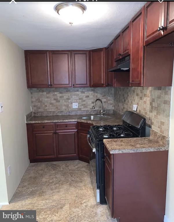 Building Photo - 1119 Kenwood Rd