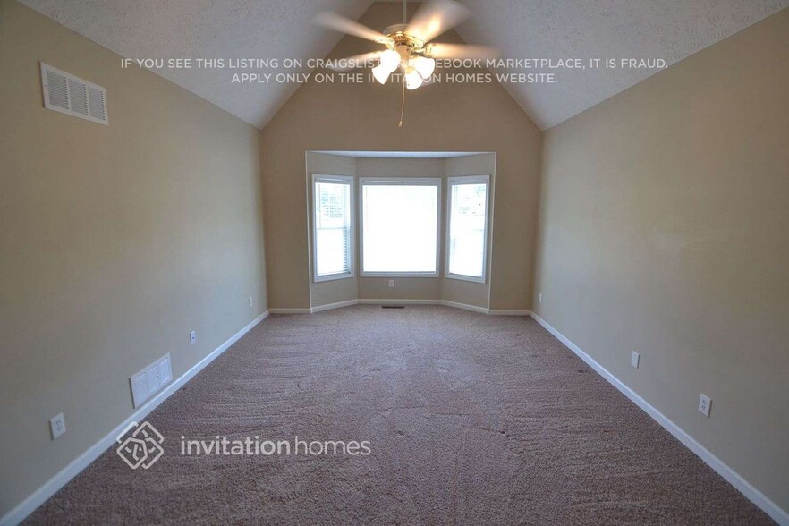 Building Photo - 15 Water's Edge Dr SE